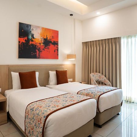 Ar Suites Klj Square Gurgaon Exteriör bild