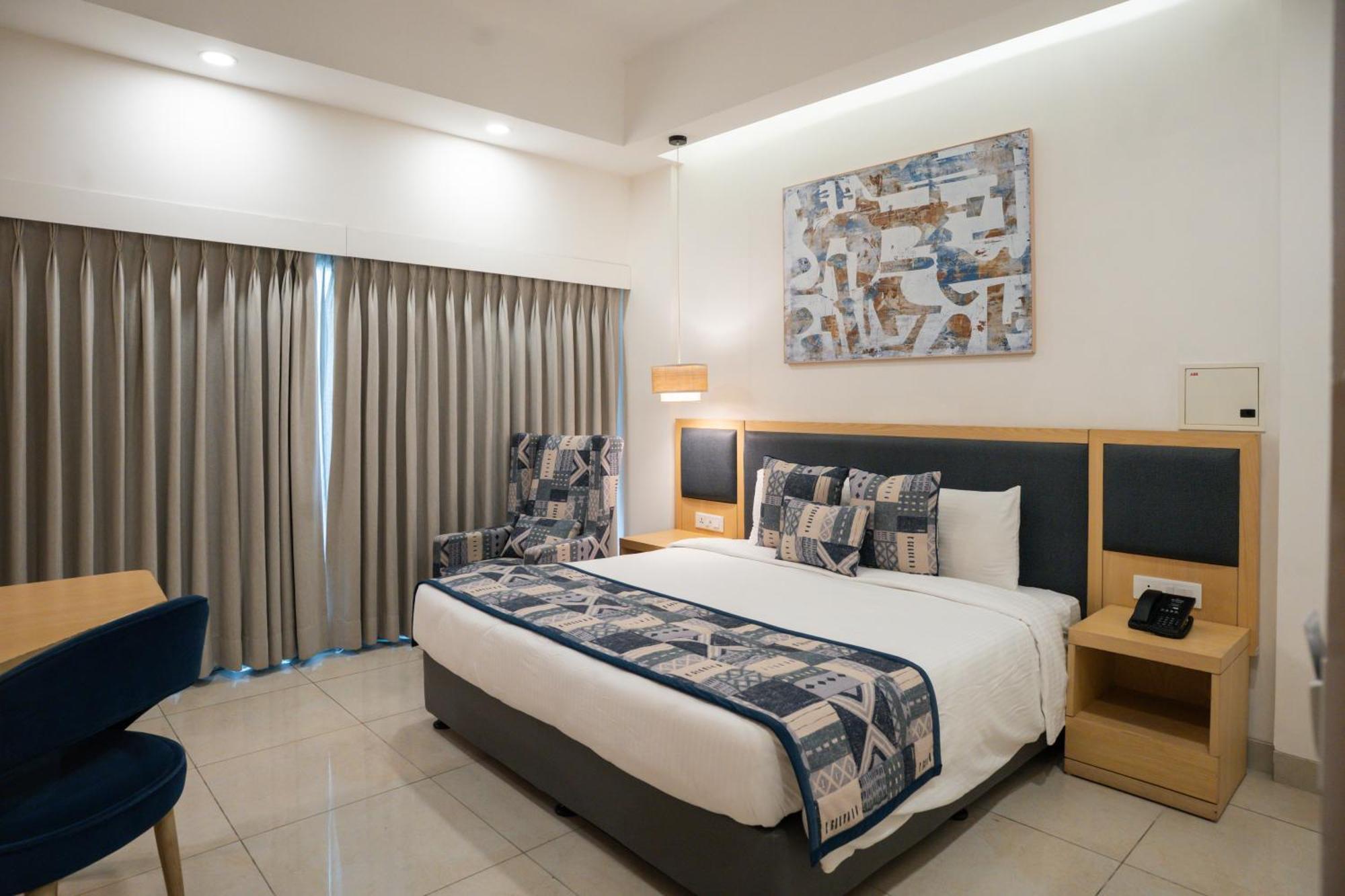 Ar Suites Klj Square Gurgaon Exteriör bild