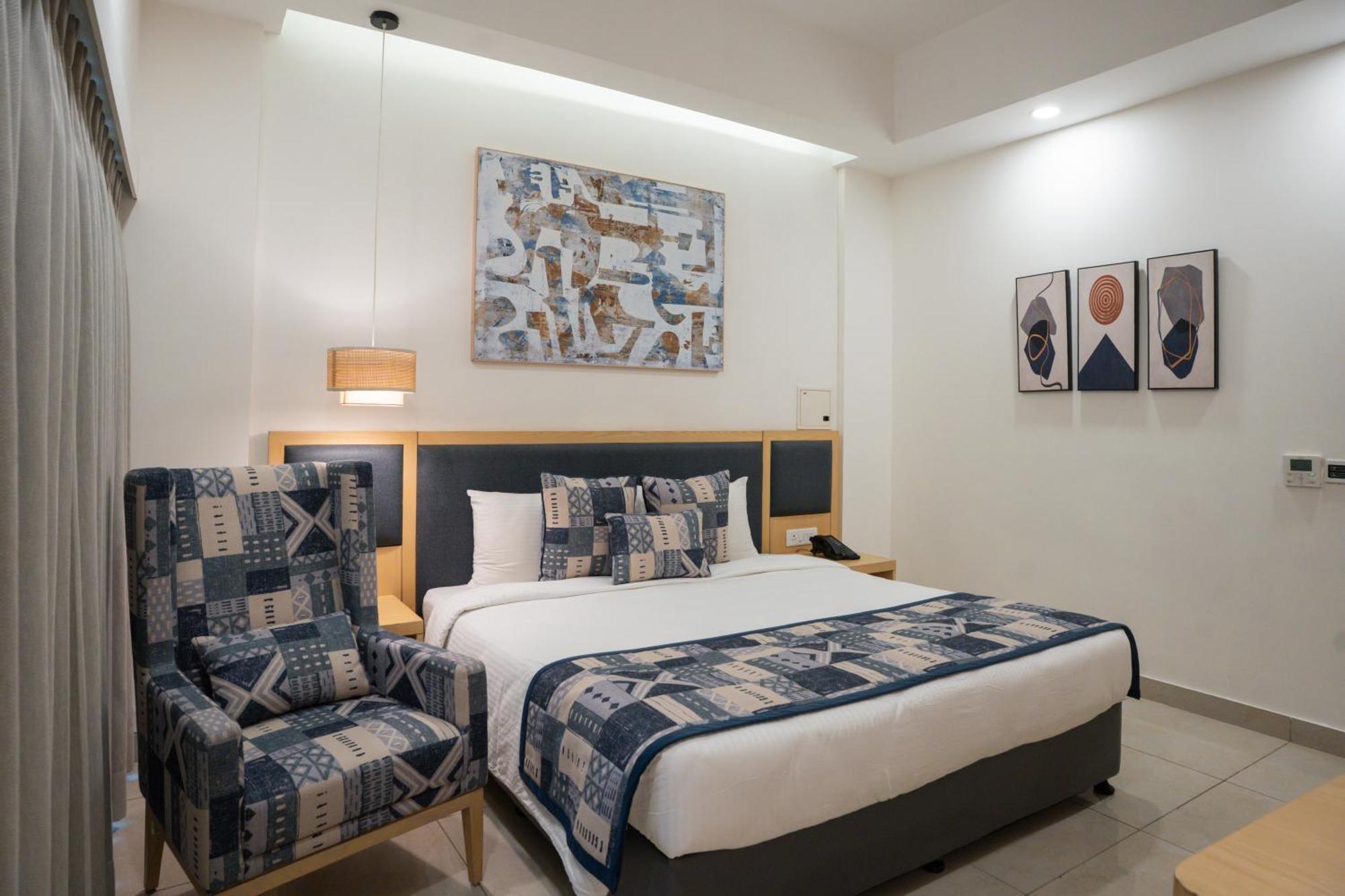 Ar Suites Klj Square Gurgaon Exteriör bild