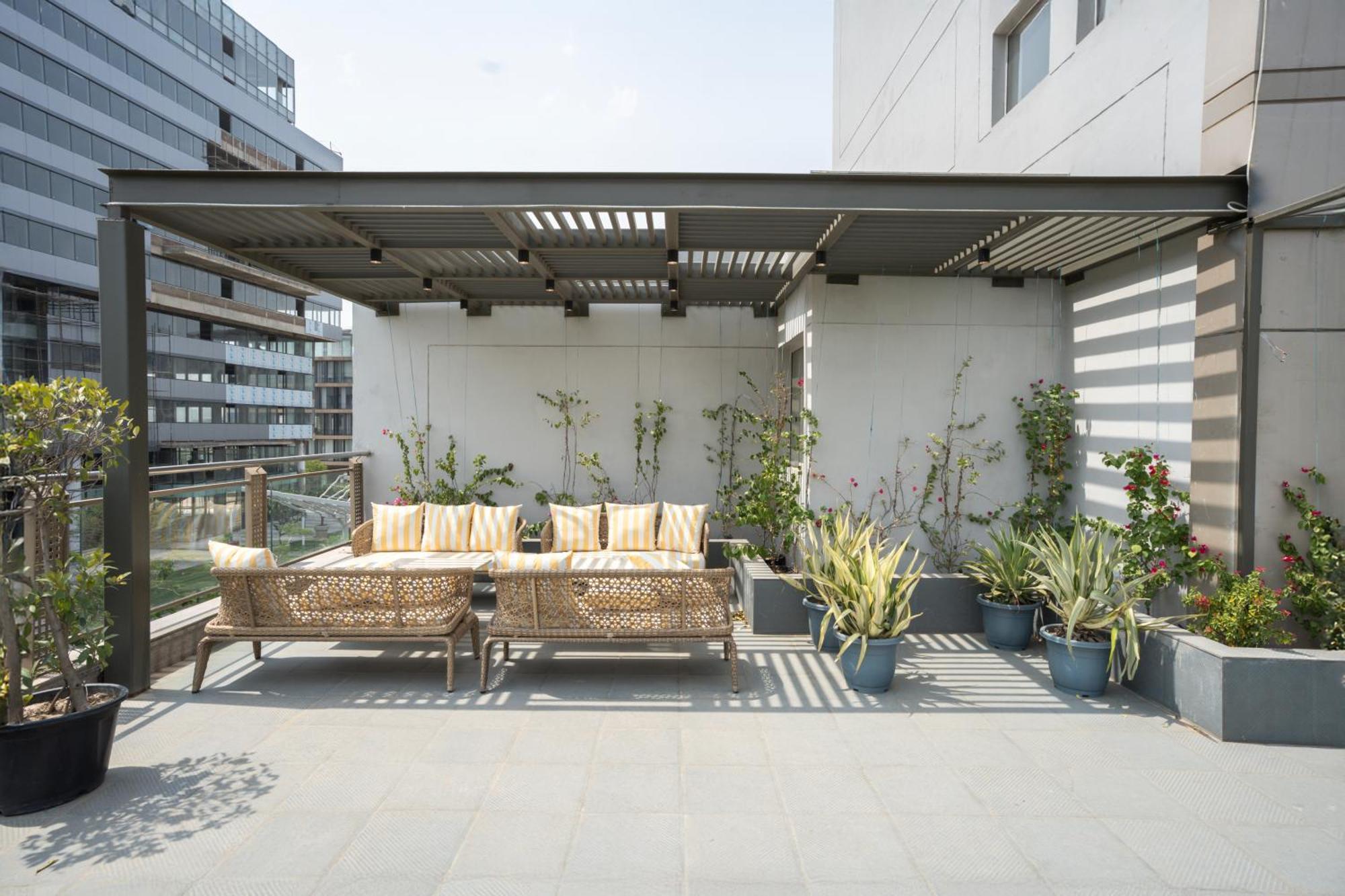 Ar Suites Klj Square Gurgaon Exteriör bild